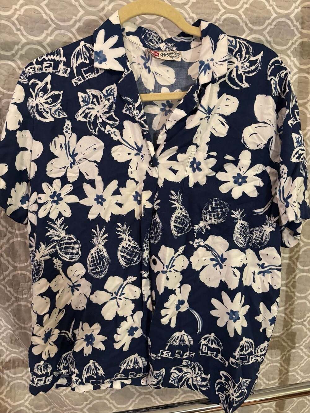 Hilo Hattie The Hawaiian Original Navy Blue Floral Pineapple Aloha Shirt